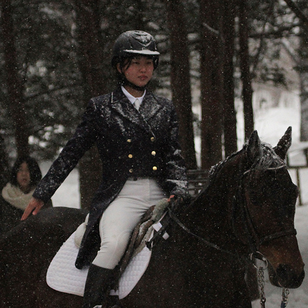 畜大馬術部 馬上参拝